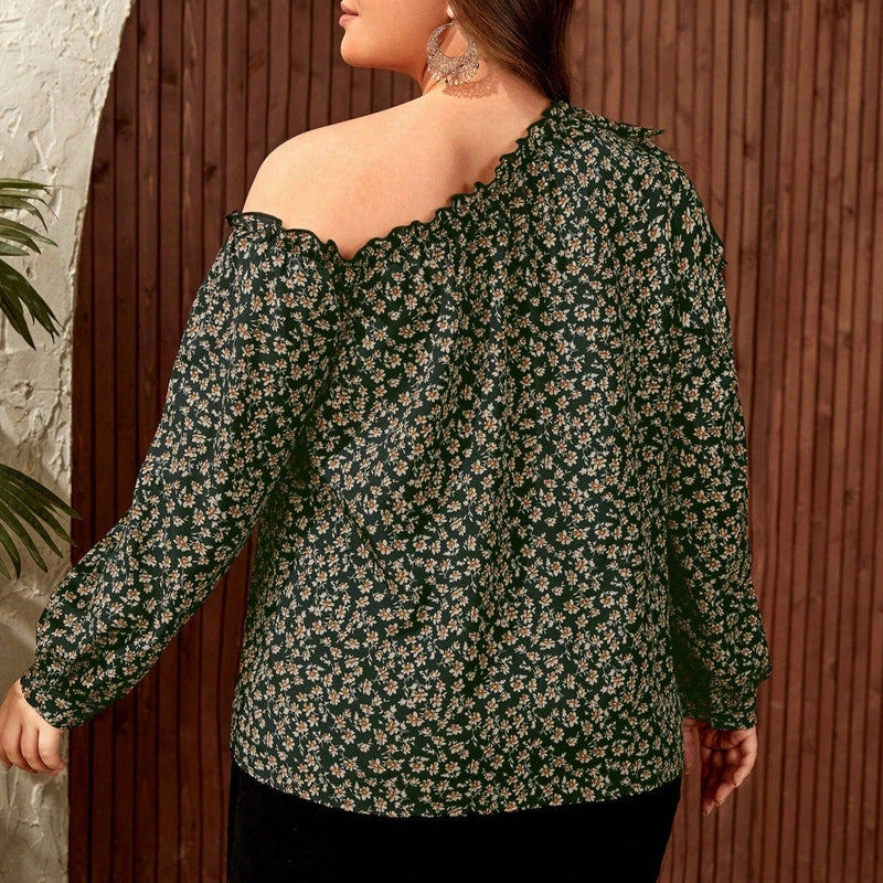 Blusa Plus Size Ombro a Ombro com Detalhe Vazado e Estampa Floral