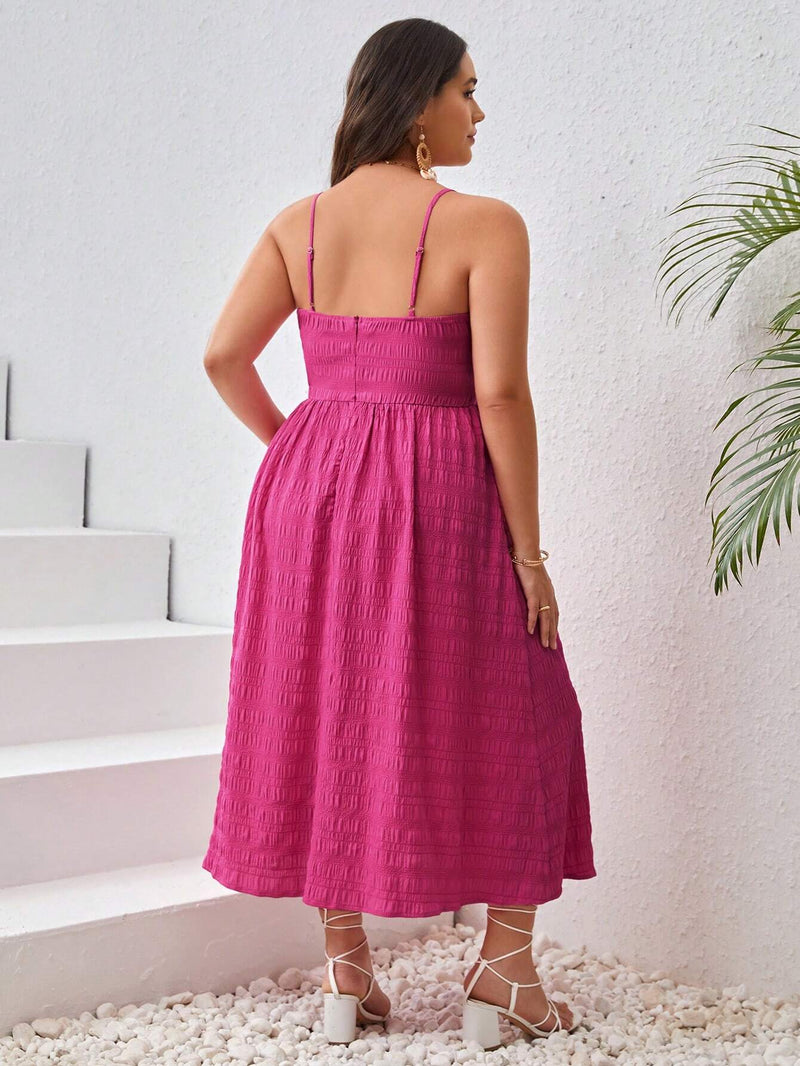 Vestido Midi Charmoso com Torção Frontal Plus Size