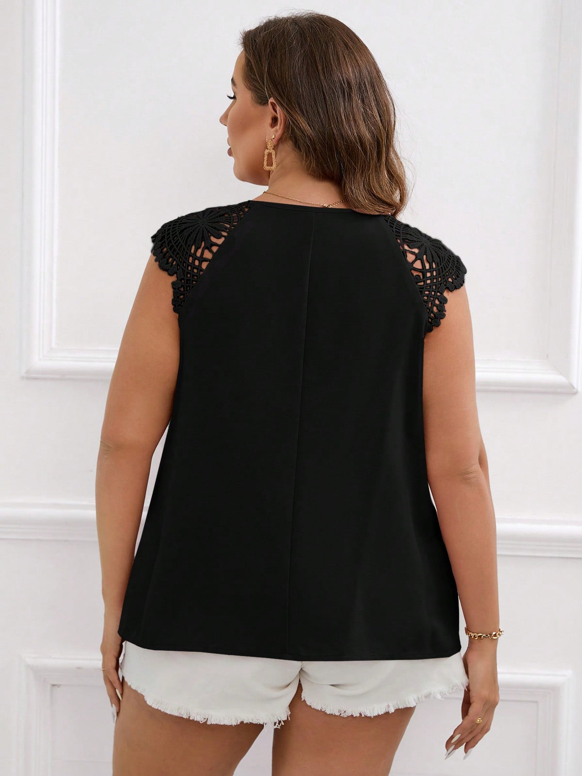 Blusa Feminina cm detalhe de renda no ombro Cecilia Plus Size