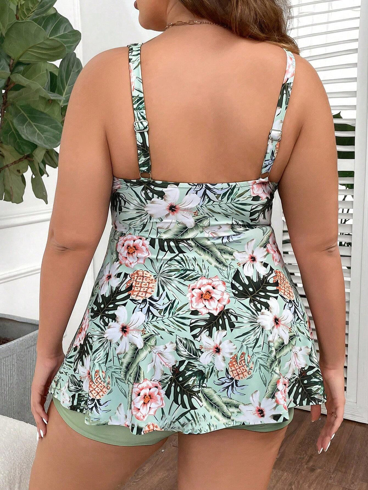 Tanquíni Feminino com Short e Estampa Floral Plus Size Fiona