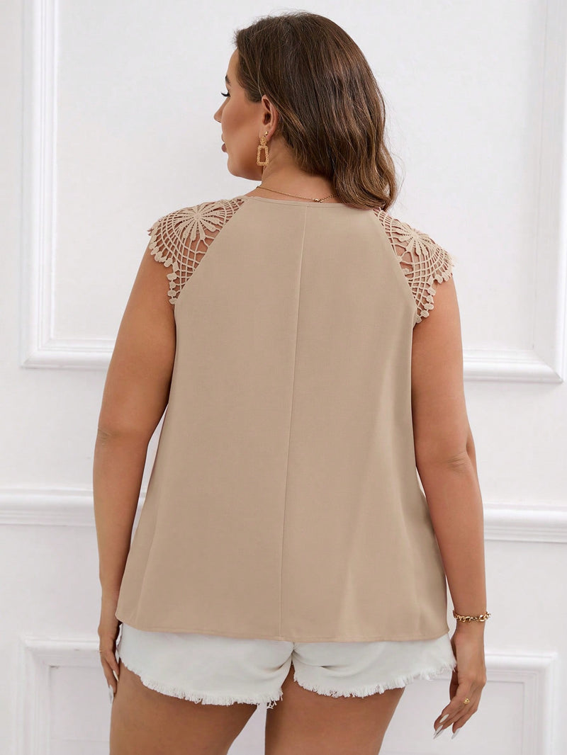 Blusa Feminina cm detalhe de renda no ombro Cecilia Plus Size