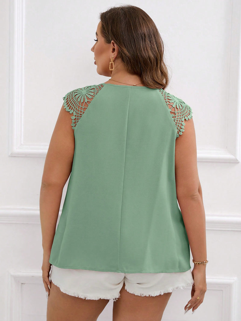 Blusa Feminina cm detalhe de renda no ombro Cecilia Plus Size