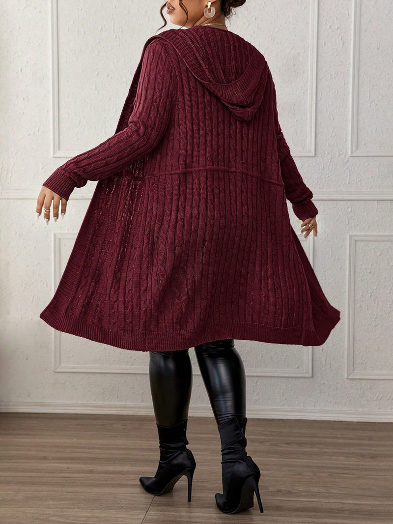 Cardigan Plus Size com Tricô de Trança e Mangas Longas