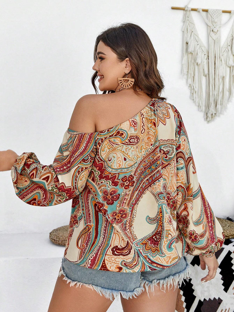 Blusa Plus Size Estampada com Decote ombro a ombro e Manga Longa Comprida