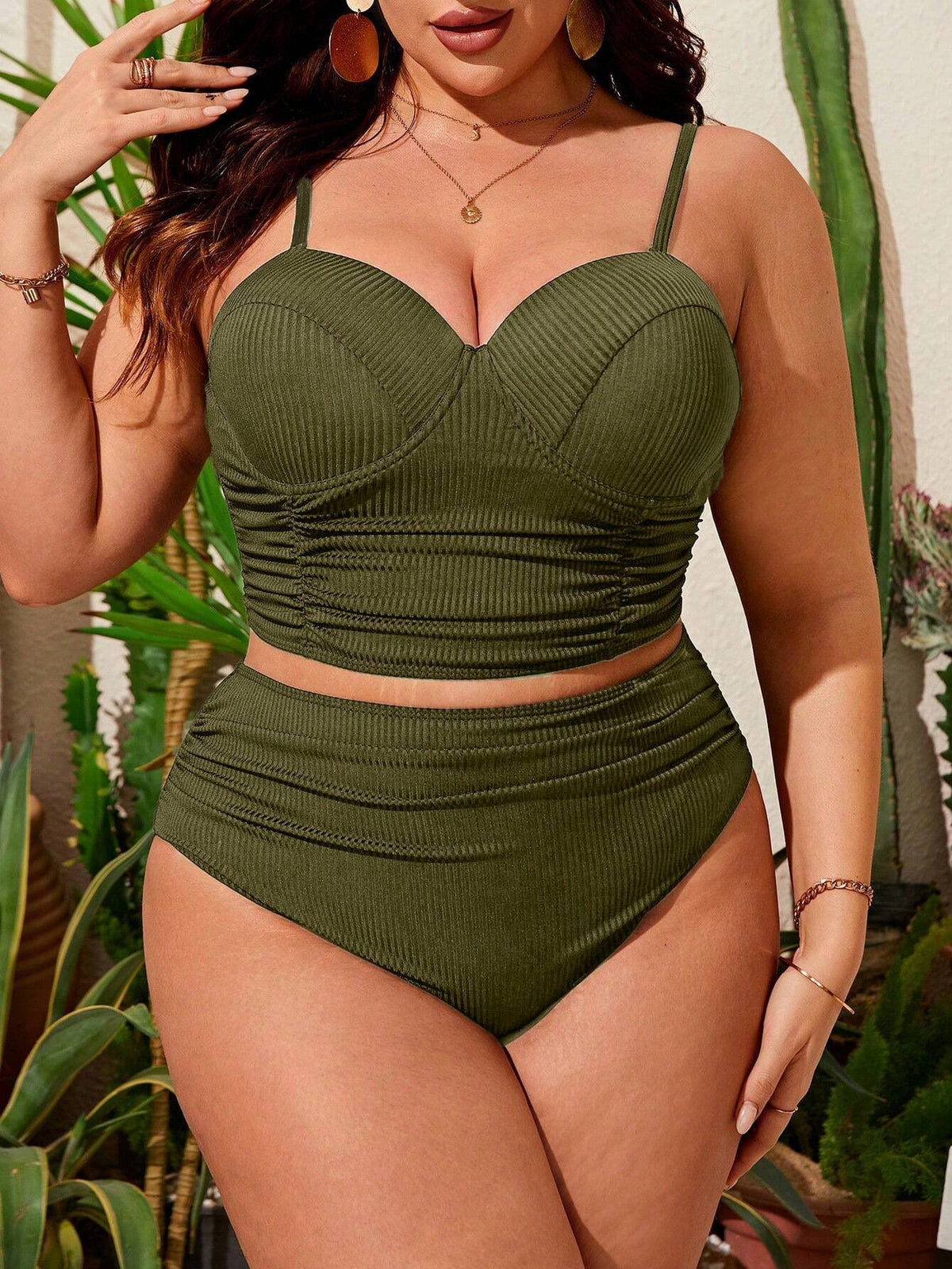 Biquíni Feminino com Top Estruturado Marianne. Plus Size