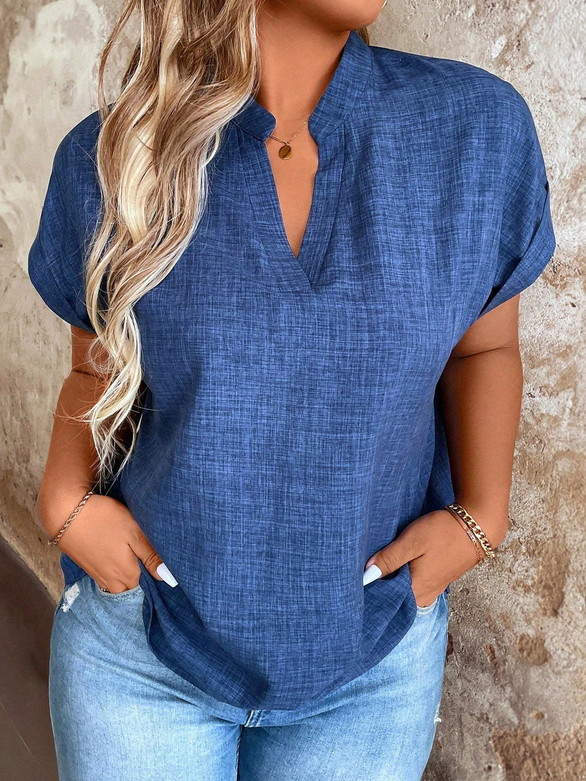 Blusa Social Feminina Decote em V Andreia Plus Size