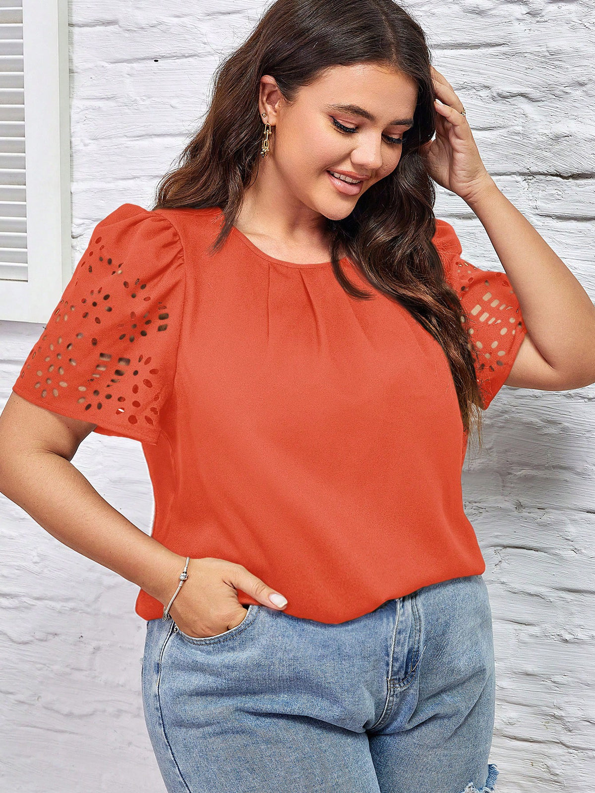 Blusa Feminina Mangas Curtas Vazadas e Detalhes Franzidos Beatriz Plus Size