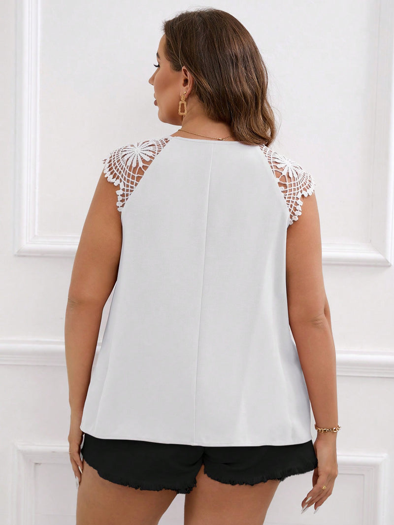 Blusa Feminina cm detalhe de renda no ombro Cecilia Plus Size