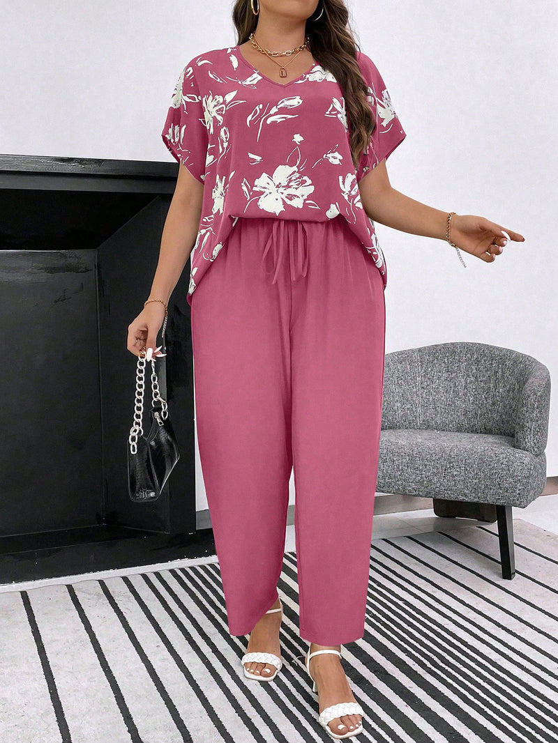 Conjunto Feminino com Blusa Floral e Calça de Cintura Alta Cecilia. Plus Size