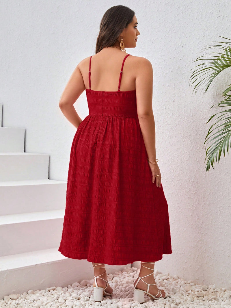 Vestido Midi Charmoso com Torção Frontal Plus Size