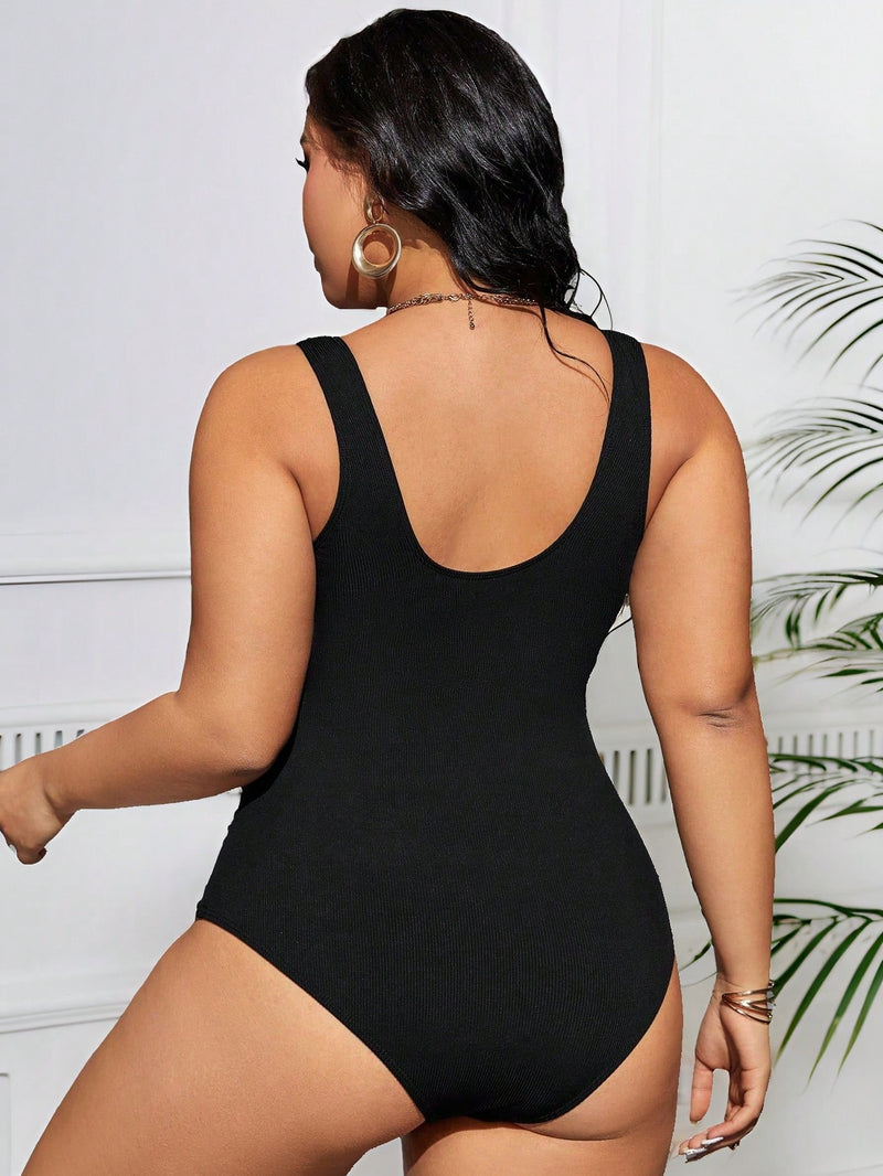 Maiô Feminino Estampa Listrada Gisele. Plus Size.