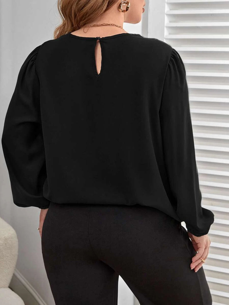 Camisa Feminina Elegante Sutil e Abertura Traseira Discreta Ashely. Plus Size