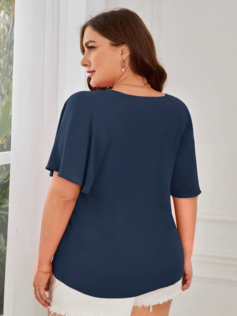 Blusa Feminina Laço Frontal e Mangas Curtas Helena Plus Size