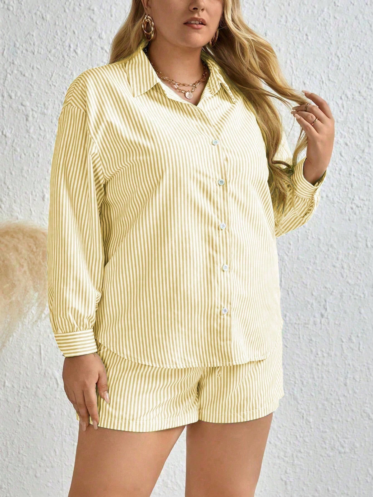 Conjunto Listrado Shorts e Camisa Camilla Plus Size