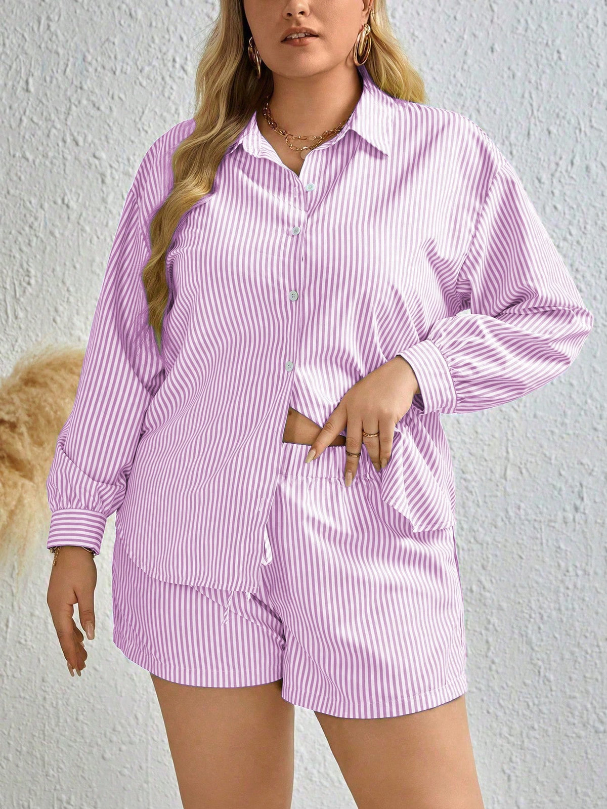 Conjunto Listrado Shorts e Camisa Camilla Plus Size